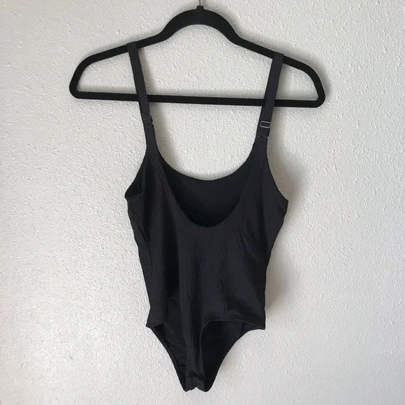 Victoria’s Secret sport black ribbed bodysuit size Small - Picture 3 of 7